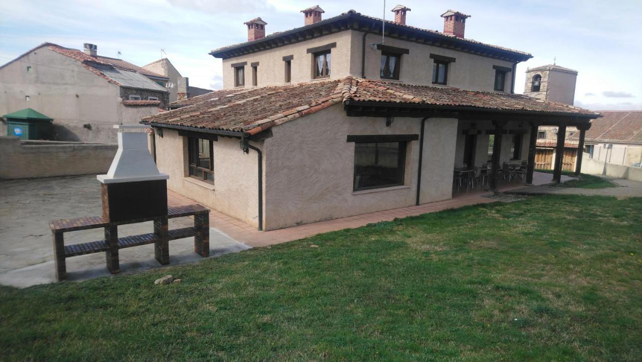 Villa El Mirador Del Hayedo à Riofrio de Riaza Extérieur photo