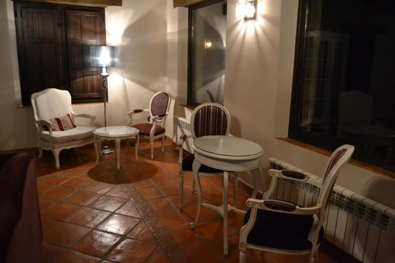 Villa El Mirador Del Hayedo à Riofrio de Riaza Extérieur photo